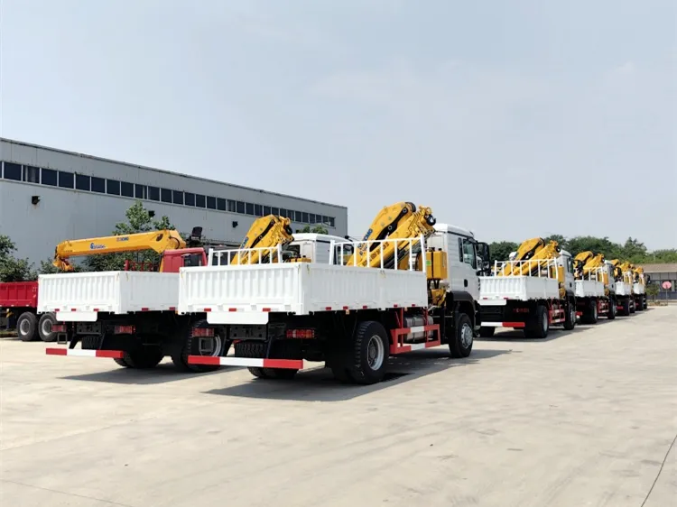 Brand new HOWO TX XCMG 8tons knuckle crane truck